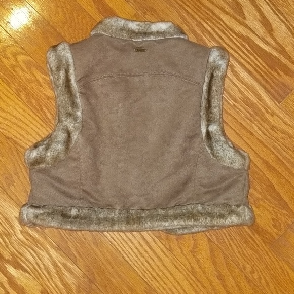 NWOT - Candie's Faux Fur Crop Vest Size Large - Picture 4 of 6